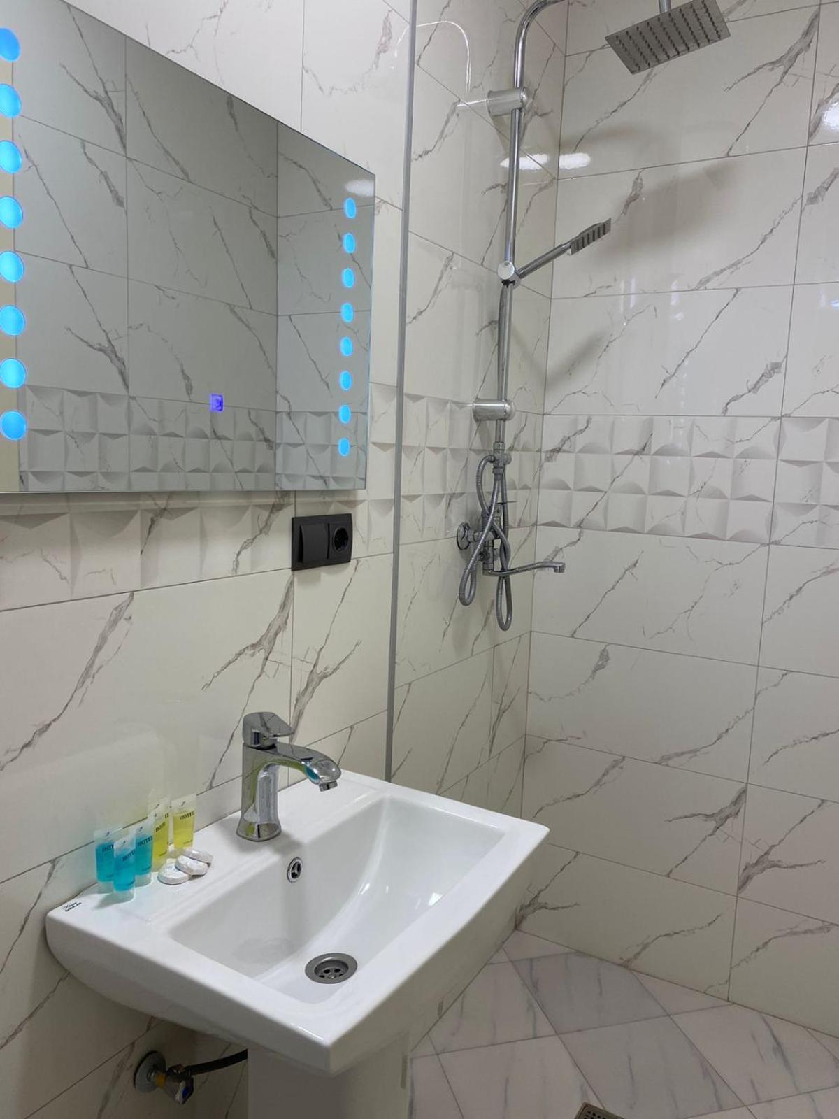 Boutique Hotel Raqwine Tbilisi Buitenkant foto